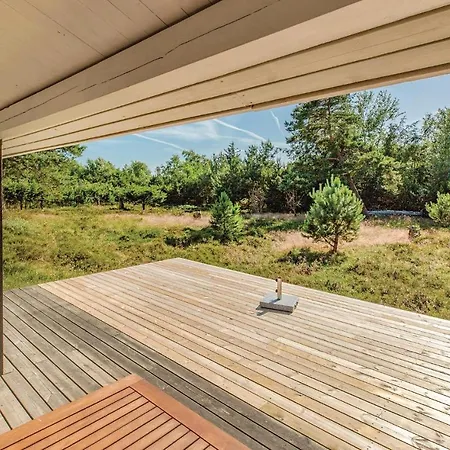 Three-bedroom Holiday In